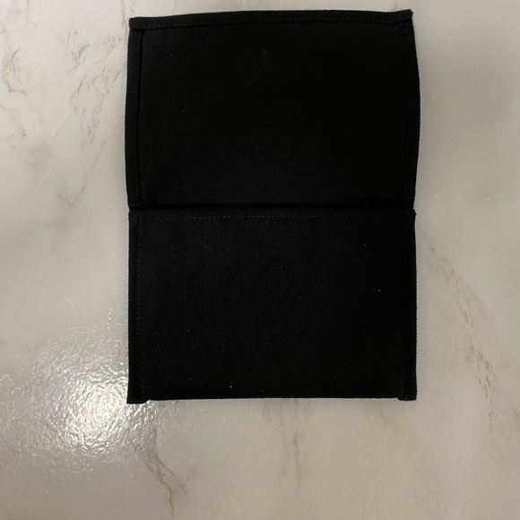 AUTHENTIC BRAND NEW CARTIER Passport Holder - Picture 2 of 8